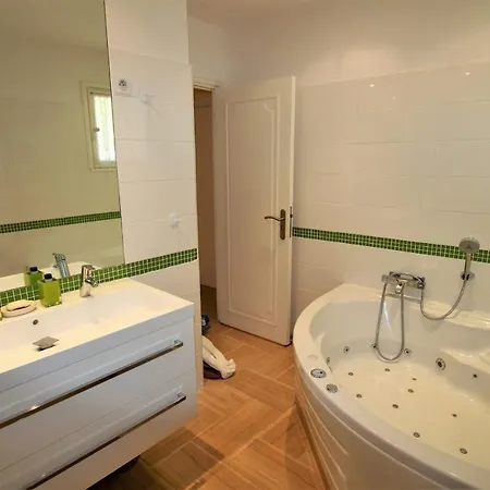Luxury In Hills Villa *