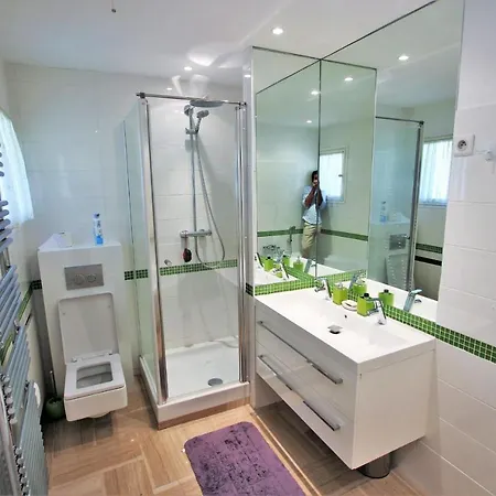 Luxury In Hills *